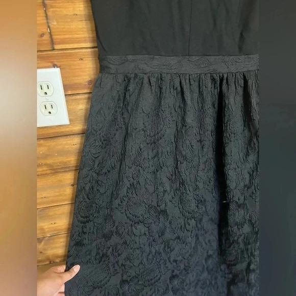 Cynthia Steffe midi black A-line textured bottom dress color black size 6 - Picture 4 of 7